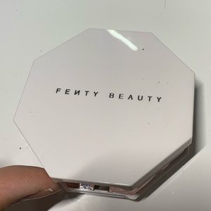 Fenty highlighter